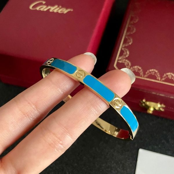 Car Bracelet 010