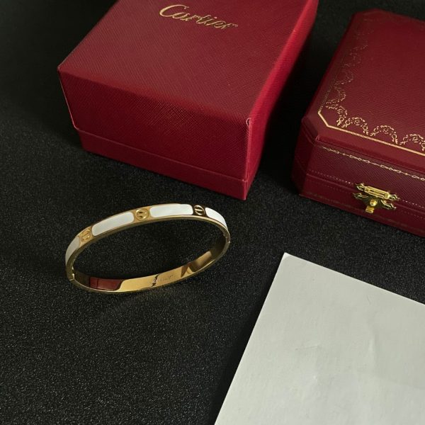 Car Bracelet 011