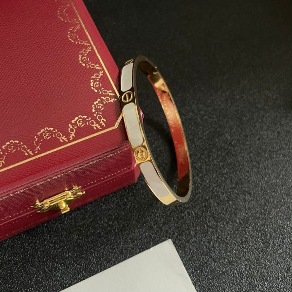 Car Bracelet 011