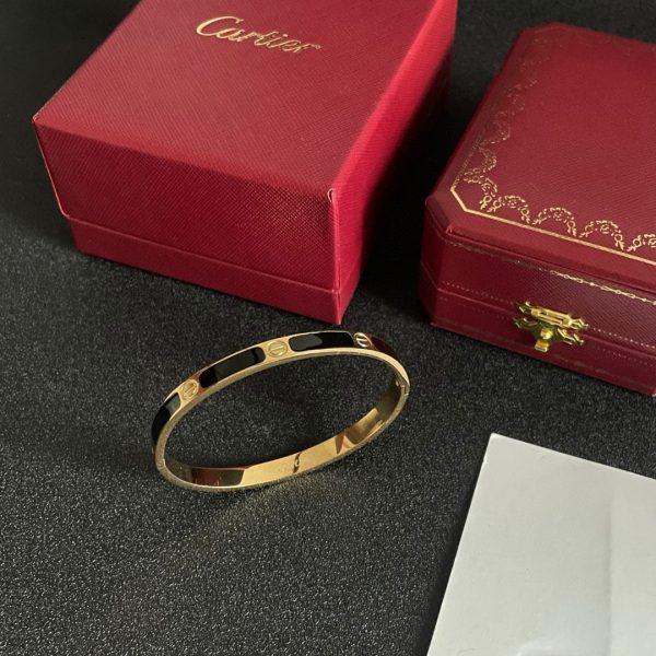 Car Bracelet 011
