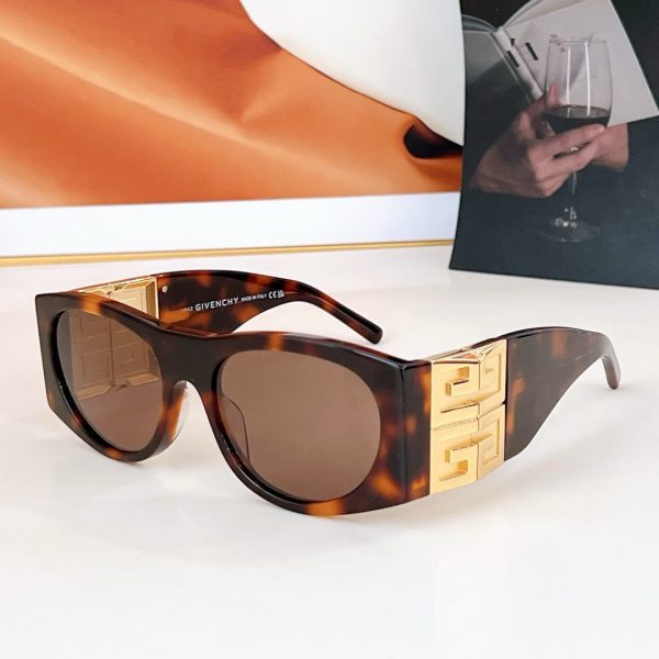 GIVENCH* Eyewear SIZE: 56-18-125