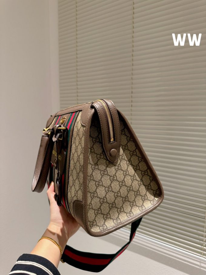 GC451 Bauletto Medium Top Handle Bag / 13.4"W x 9.4"H x 7.1"D - Image 4