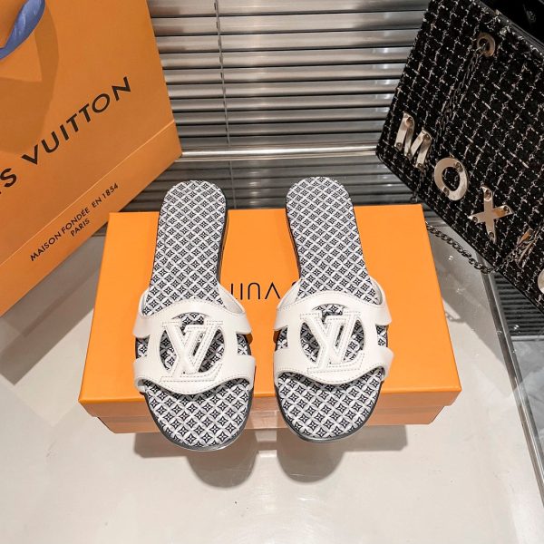 Cutout Letter Printed Slippers