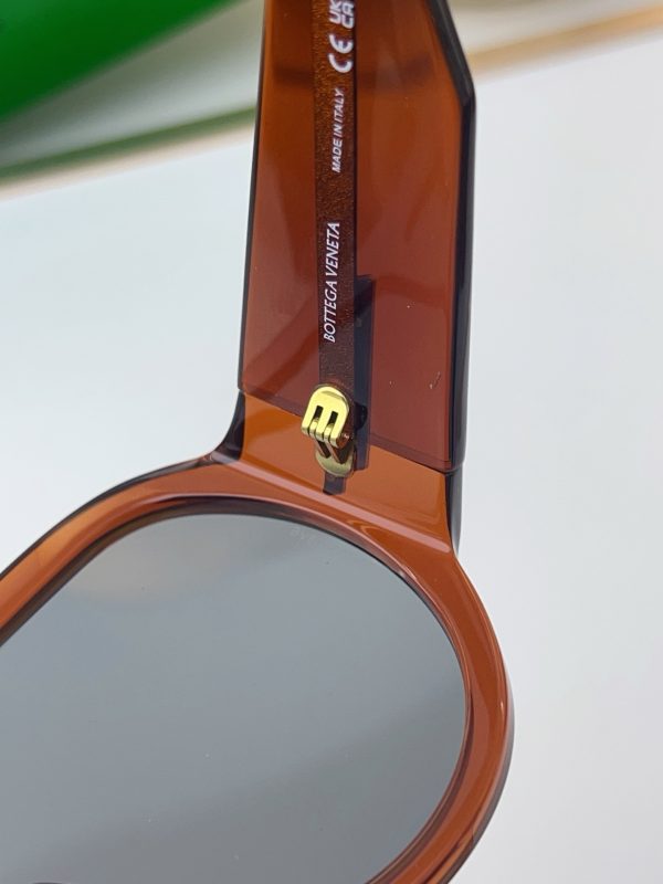 BOTTEG* VENE*A Eyewear SIZE: 132-1-120