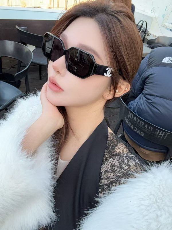 CC* Eyewear SIZE: 66-14-145