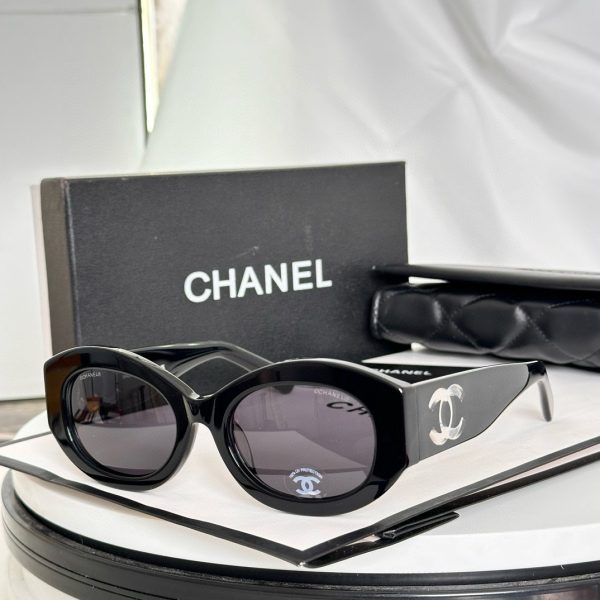 CC* Eyewear SIZE: 52-20-145