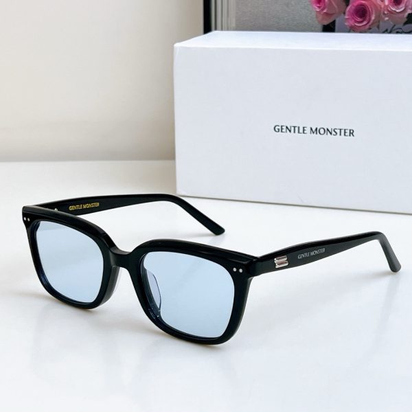 GENTLE MONSTE* Eyewear SIZE: 56-18-145