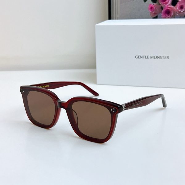 GENTLE MONSTE* Eyewear SIZE: 62-18-148