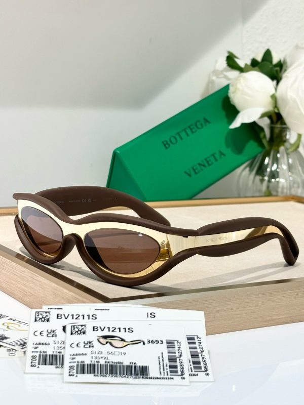 BOTTEG* VENE*A Eyewear SIZE: 56-19-135