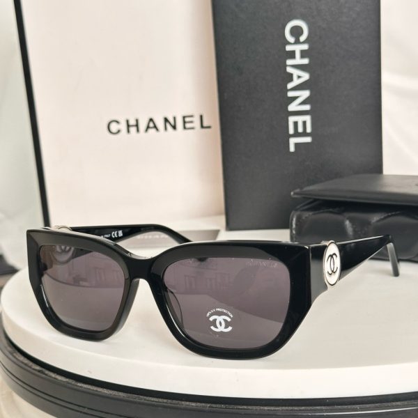 CC* Eyewear SIZE: 56-18-137