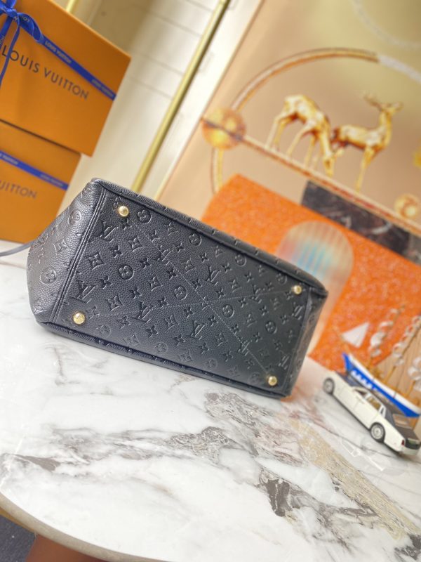 2 Color M40249 M93450 Handbag 47.0 X 32.0 X 22.0Cm