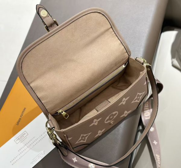 Bags Set-Size 24X17X11Cm,21X11X3Cm,10X9Cm