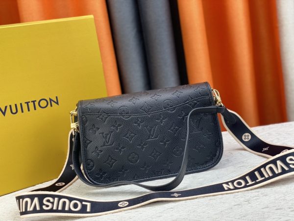 3 Color M46386 M46388 M45985 M45683 Woman Handbag 25.0× 9.0×15.0Cm