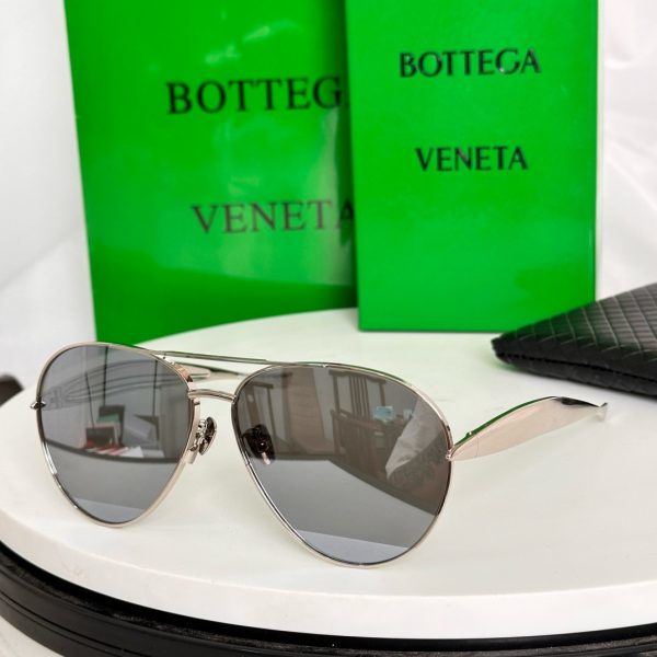 BOTTEG* VENE*A Eyewear SIZE: 64-13-135