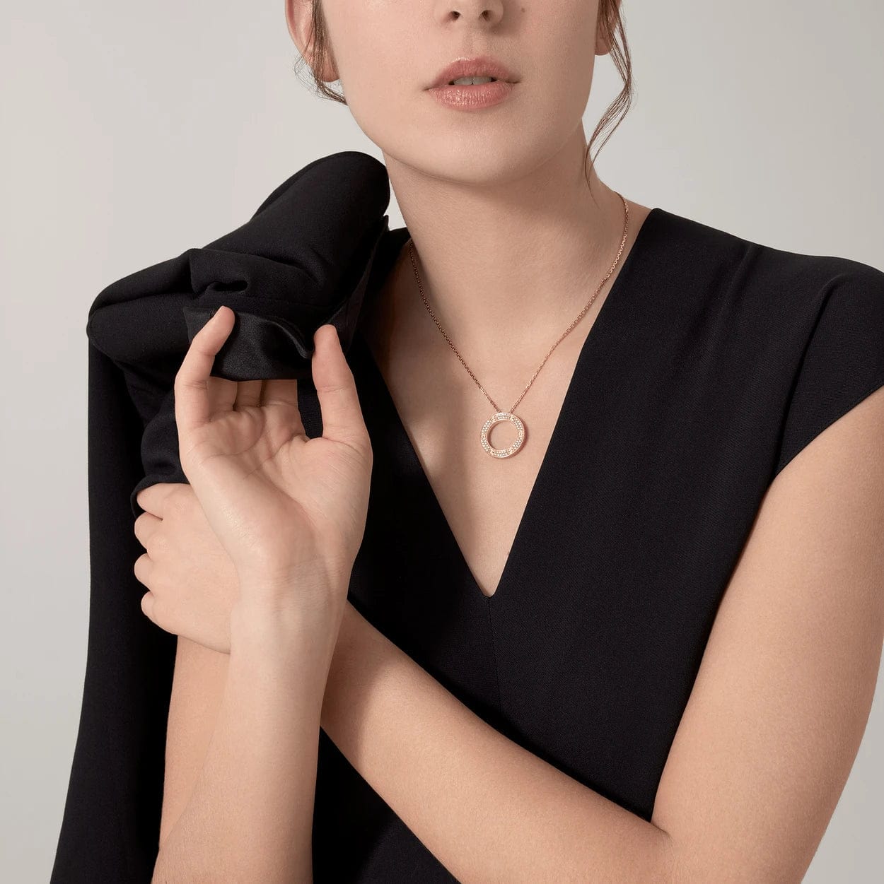 car Screw Love Necklace With Diamond Paved - Image 9