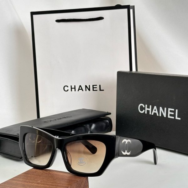 CC* Eyewear SIZE: