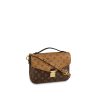 L hot sale Pochette Metis M44876