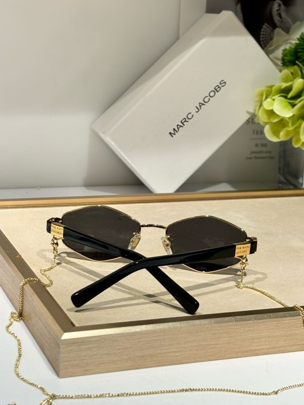 MARC JACOB* Eyewear SIZE: 55-17-140