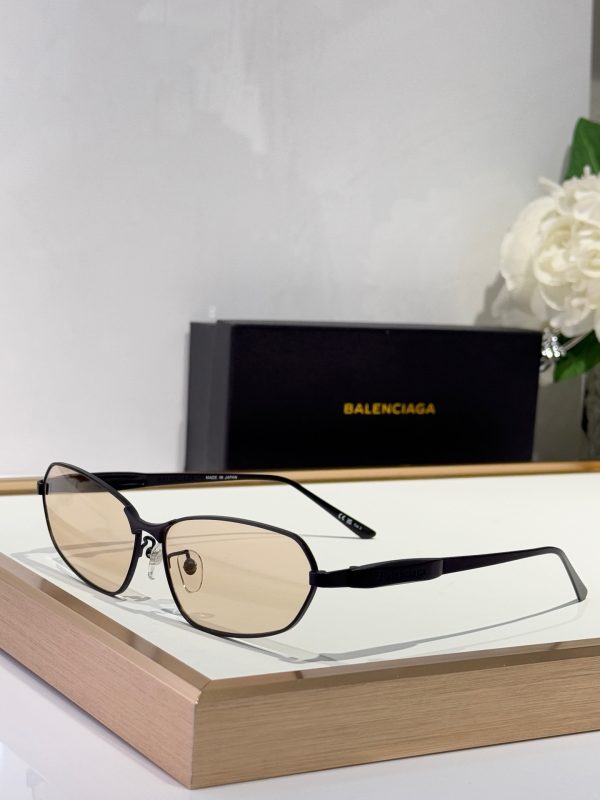 BALE**IAGA Eyewear SIZE: 66-17-135