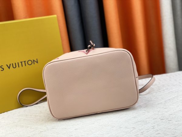 4 Color M45555 Woman Handbag 26.0 X 26.0 X 17.5Cm