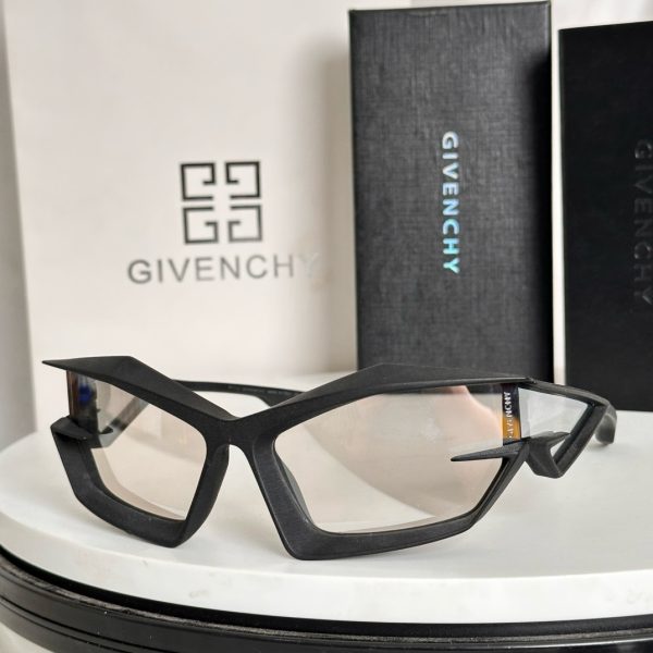 GIVENCH* Eyewear SIZE:
