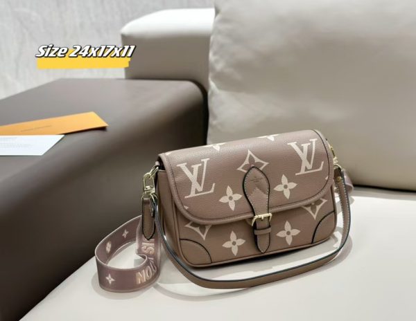 Bags Set-Size 24X17X11Cm,21X11X3Cm,10X9Cm