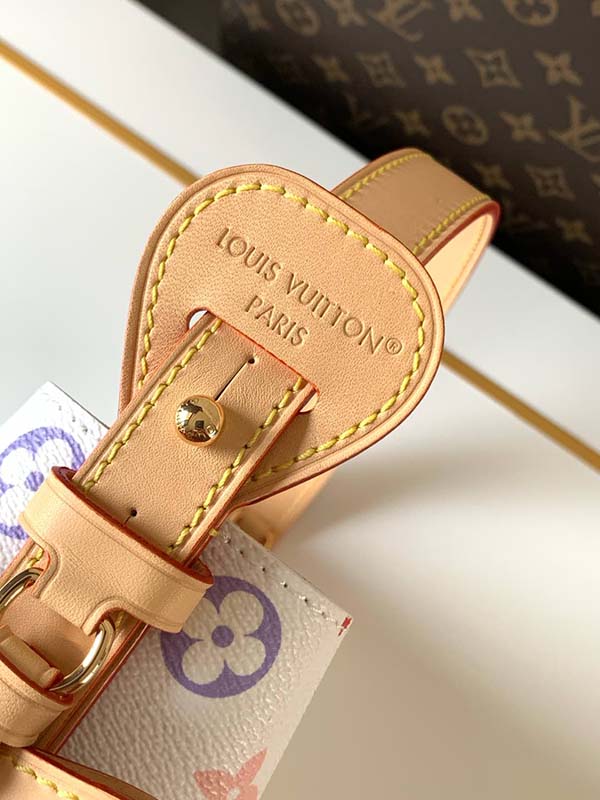 New M13089 High Quality 16X18X12Cm Real Leather Handbag With Adjustable Strap Bb-928094