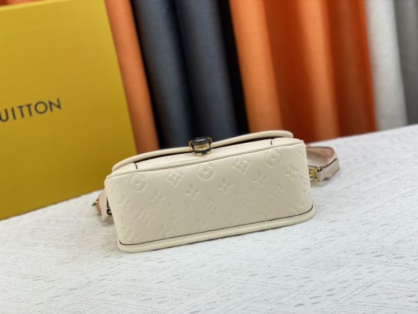 3 Color M46386 Woman Handbag 25.0× 9.0×15.0Cm