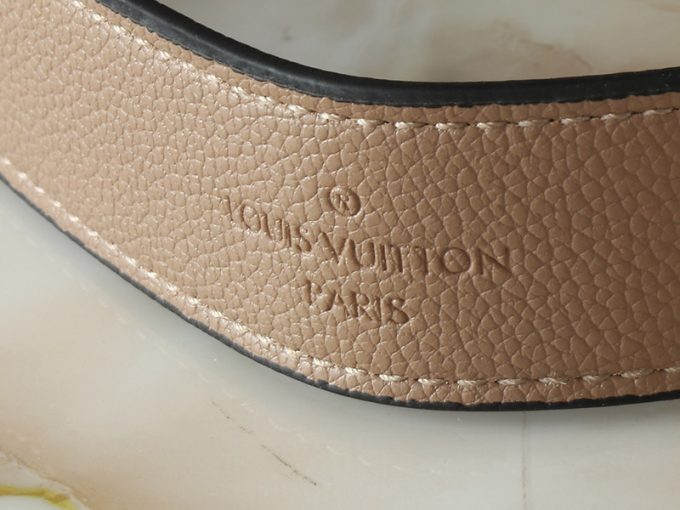 M24141 M46288 M46293 M46277 M46298 M46203 Classic Top Quality 29X24X12Cm Khaki Real Leather Adjustable Strap Handbag With Square Pocket Charm Bb-921595 - Image 5