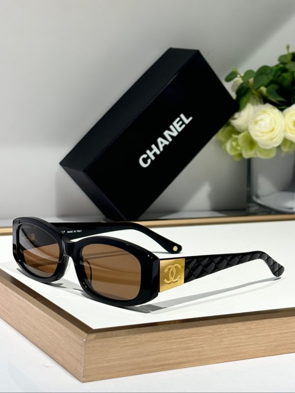 CC* Eyewear SIZE: 52-18-145