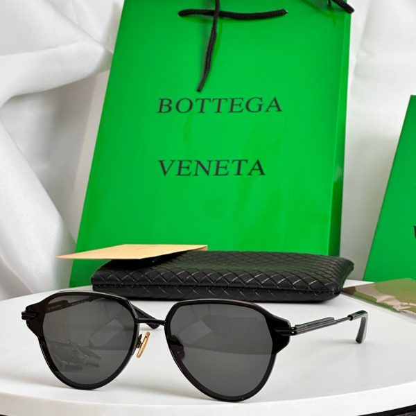 BOTTEG* VENE*A Eyewear SIZE: