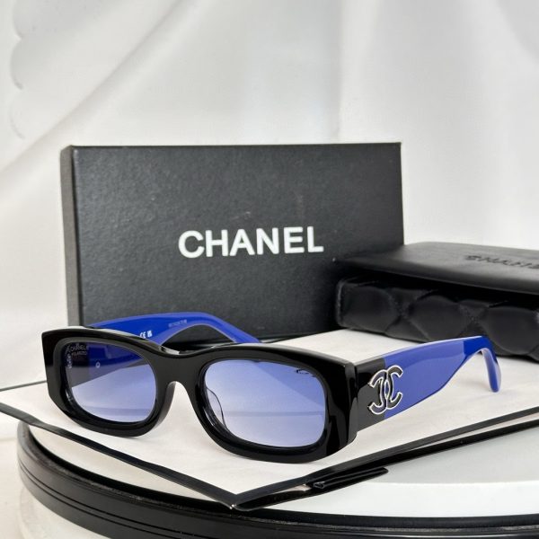 CC* Eyewear SIZE: 52-19-140