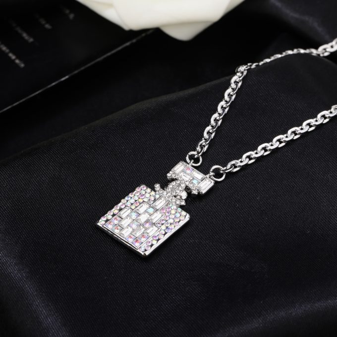 cc New Arrival Necklace 032 - Image 6