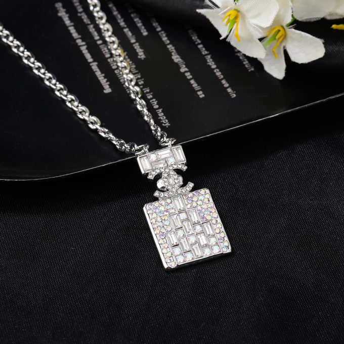 cc New Arrival Necklace 032 - Image 7