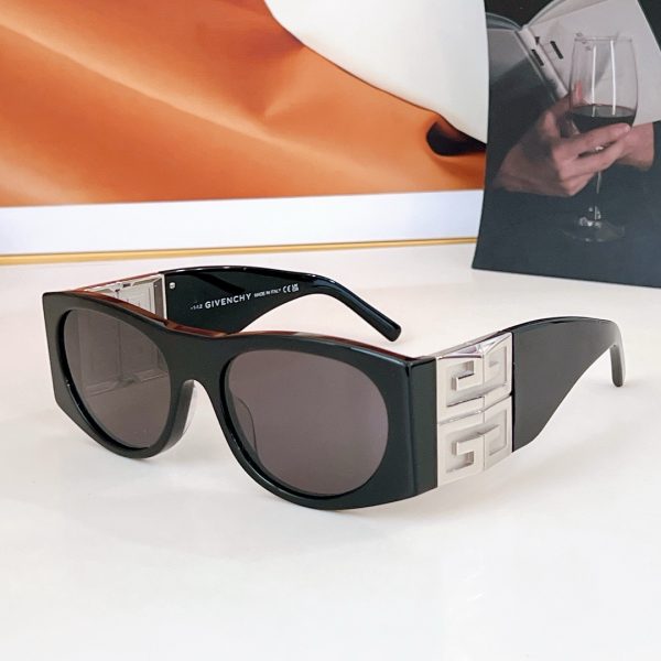 GIVENCH* Eyewear SIZE: 56-18-125