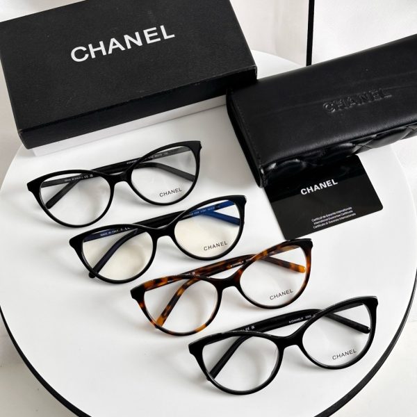 CC* Eyewear SIZE: