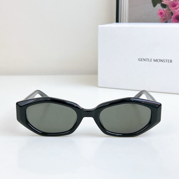 GENTLE MONSTE* Eyewear SIZE: 54-22-146