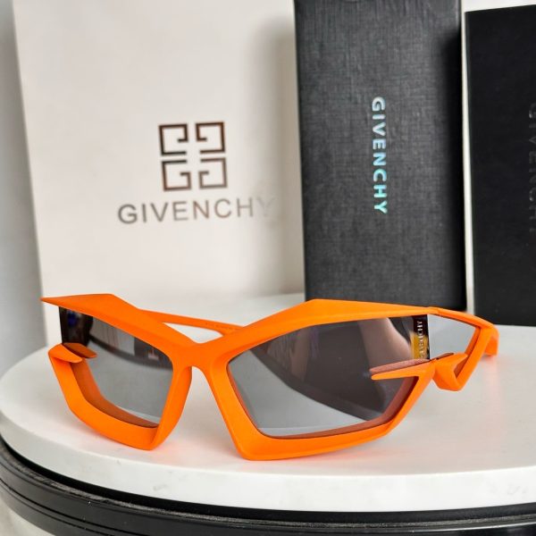 GIVENCH* Eyewear SIZE: