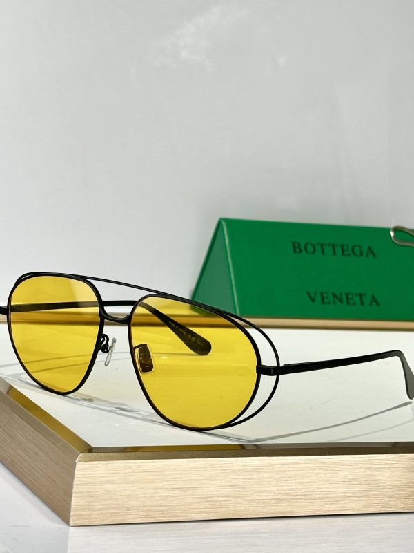 BOTTEG* VENE*A Eyewear SIZE: 61-15-140
