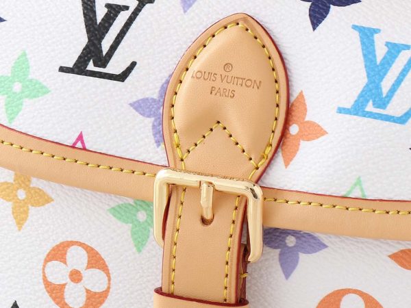2025 New M14194 High Quality 19×10.5X6Cm 3Colorful Real Leather Handbag With Magnetic Snap Bb-928071