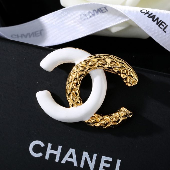 CC new arrival brooch 006 - Image 4