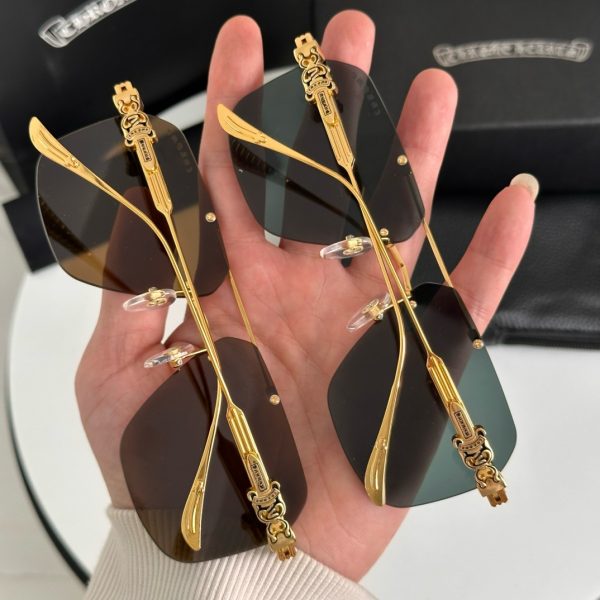 CHROM* HEARTS Eyewear SIZE: