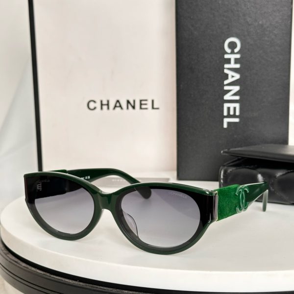 CC* Eyewear SIZE: