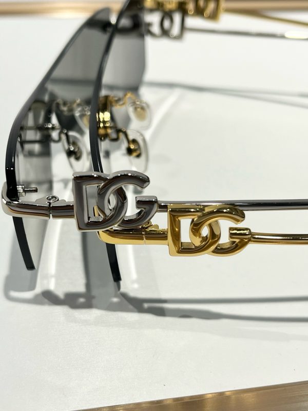D*G Eyewear SIZE: 137-37-145