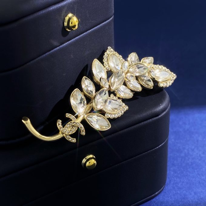 CC new arrival brooch 017 - Image 4
