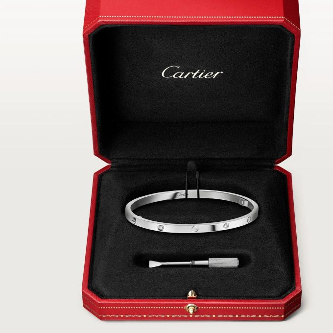car The London Love Bracelet With 4 Diamonds Small Model-4mm Width - Image 7