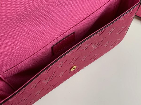 6 Color Handbag M61276 21X12X3Cm