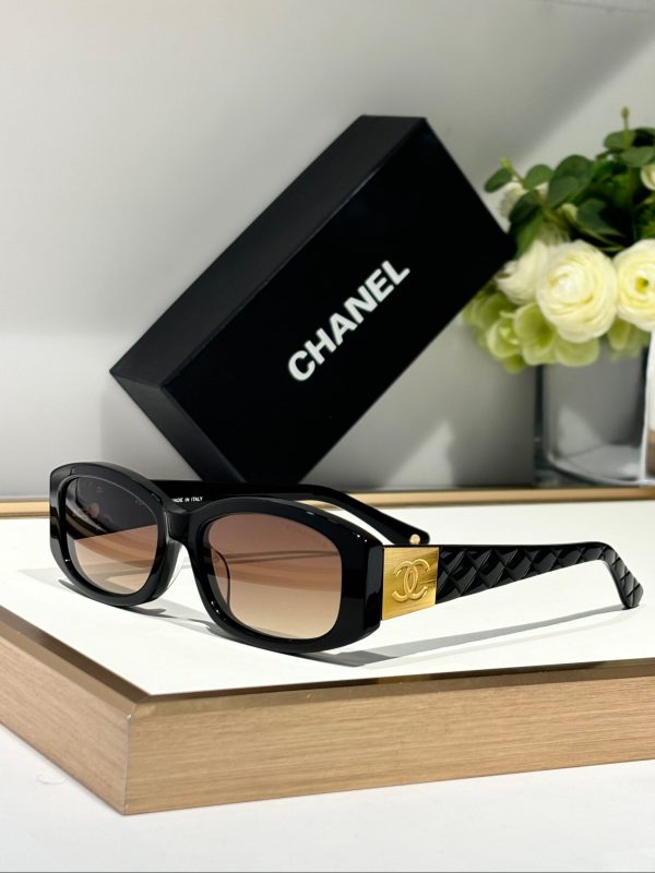 CC* Eyewear SIZE: 52-18-145