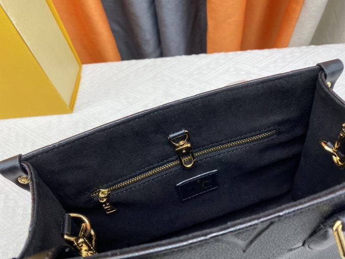 M46168 M46067 M45659M45495 Handbag 34X26X13Cm - Image 2