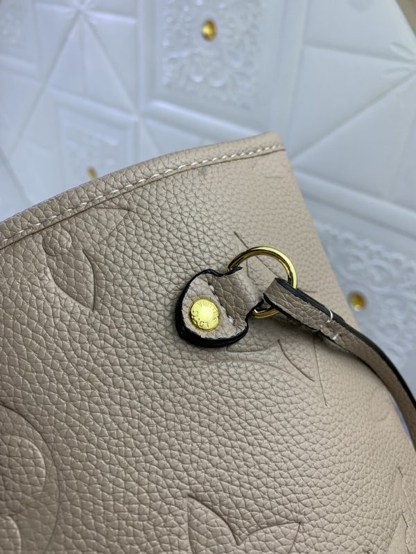 12 Color M45686 M58907 M46329 M21579 M45685 M46676 M40995 Handbag 31.0 X 28.0 X 14.0Cm